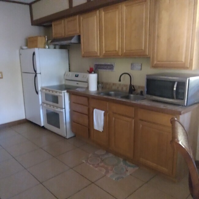 Foto del edificio - 2265 Mimosa Ave
