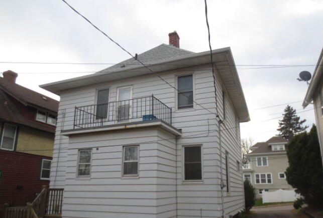 Foto del edificio - 520 N 19th Ave E