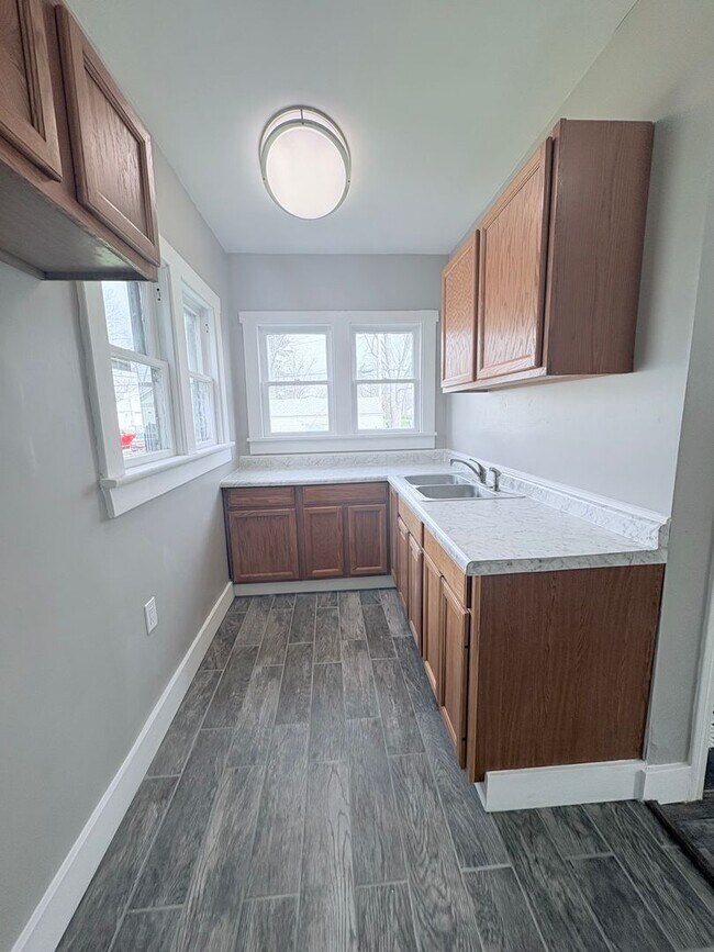 Foto del edificio - 1572-1580 E Maynard Ave