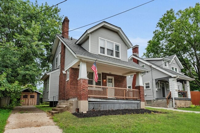 Photo - WESTWOOD - Charming 3bd Tudor w modern updates House