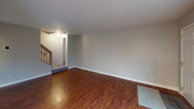 Photo - 3044 Forest Creek Ct Apartment