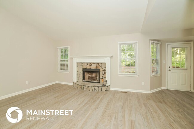 Building Photo - 157 Amber Ln