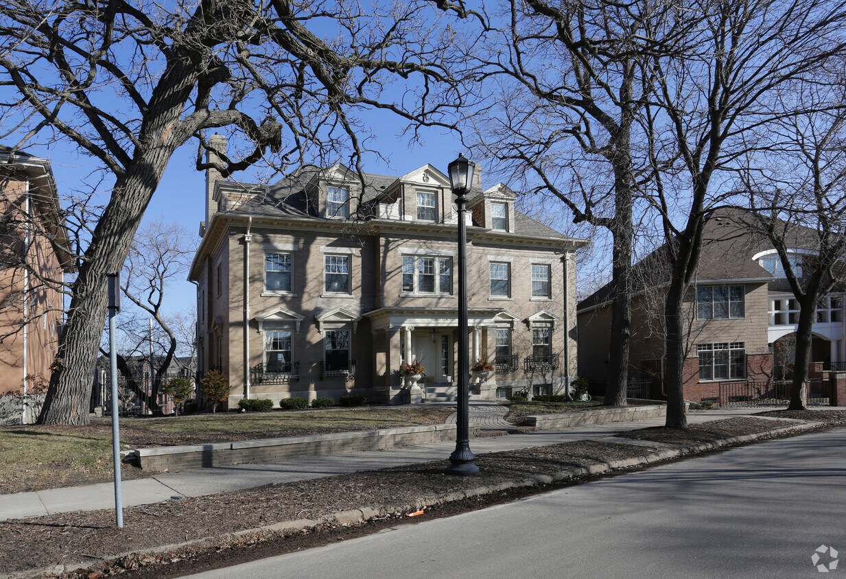 Foto del edificio - 300 Ridgewood Ave