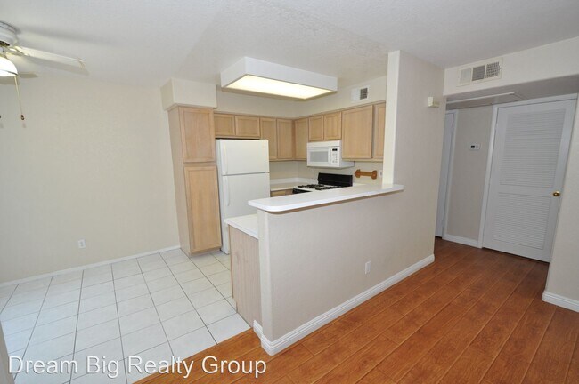 Foto del edificio - 1 br, 1 bath House - 5235 Caspian Springs ...