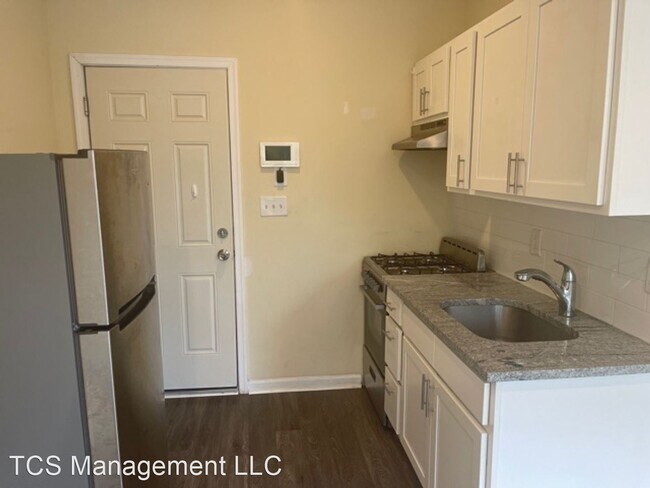 Building Photo - Studio, 1 bath House - 4240 W Girard Ave A...