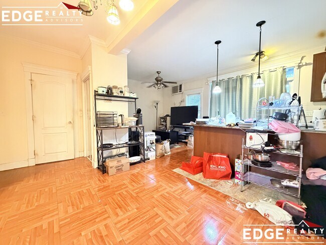 Building Photo - 5 Delaware Pl