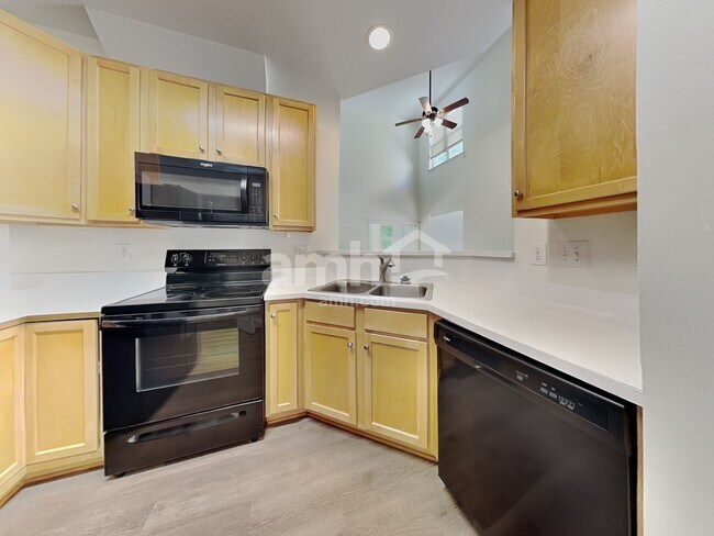 Foto del edificio - 10607 Secret Garden Ln