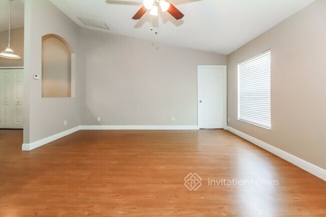 Foto del edificio - 3544 SW Hale St