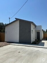 Building Photo - 907 Taylor St