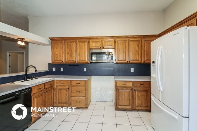 Foto del edificio - 3701 Harmony Dr