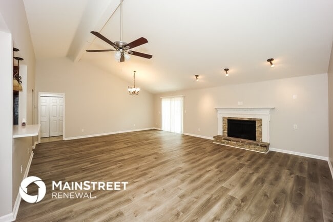 Building Photo - 1815 Quailwood Dr