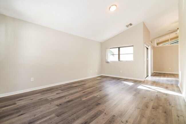 Foto del edificio - 154 Chelsea Ct