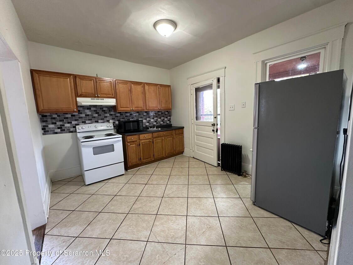 Foto principal - 568 Main St