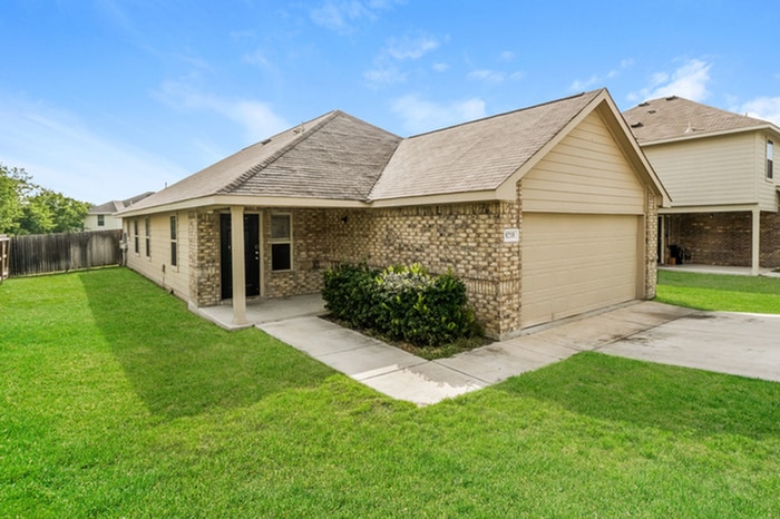 Building Photo - 8218 Tesoro Hills