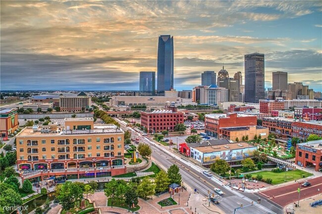 Building Photo - 200 S Oklahoma Ave