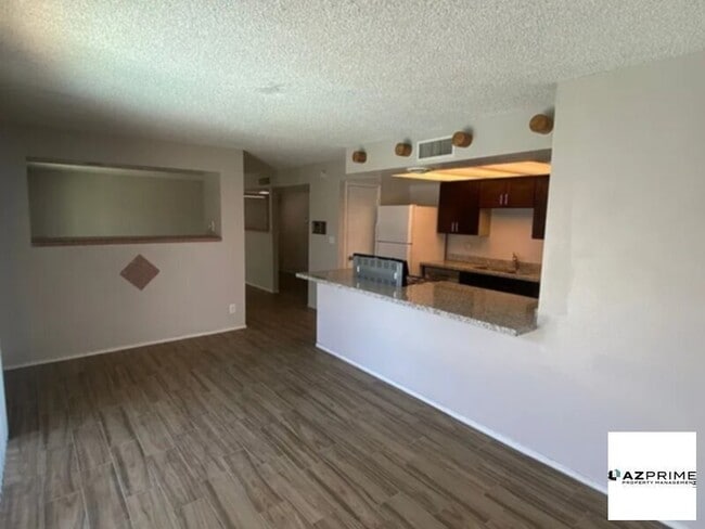 Building Photo - 3 bedroom 2 bath home