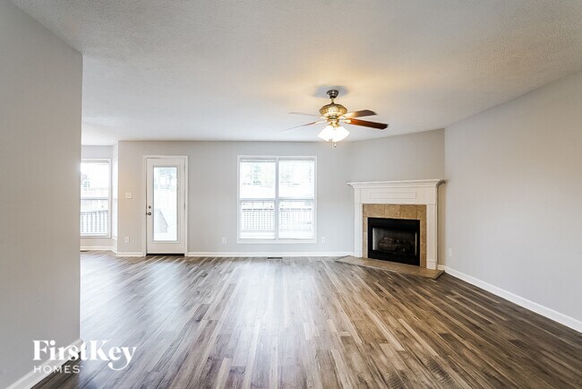 Foto del edificio - 3371 Heatherwood Trce