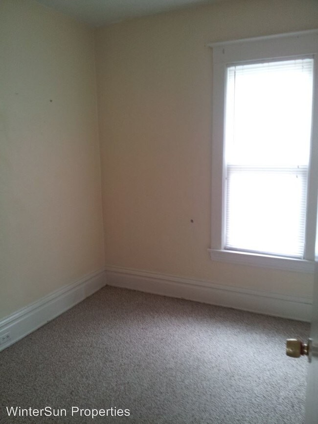 Building Photo - 3 br, 1 bath Apartment - 284 Fairbanks