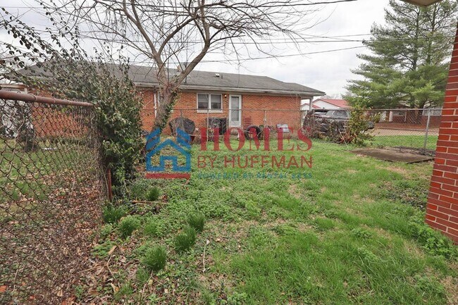 Foto del edificio - 844-844 Stanley Ave