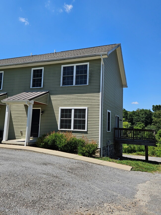 Building Photo - 110 Edward Dr