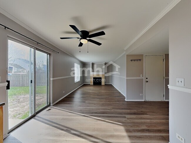 Building Photo - 2467 N Sterling Ct