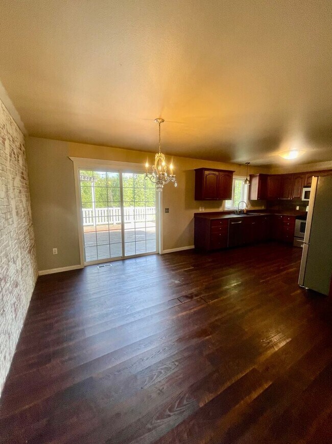 Foto del edificio - Fantastic 4 bedroom single family home on ...