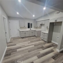 Building Photo - 2219 Kern St