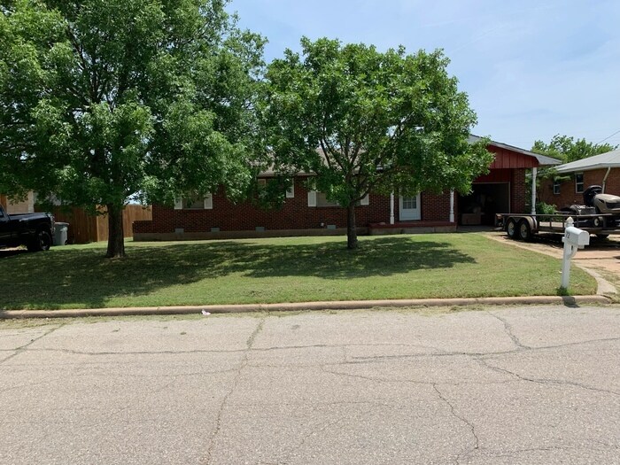 Foto principal - 72 SW 45th St, Lawton, OK 73505, USA
