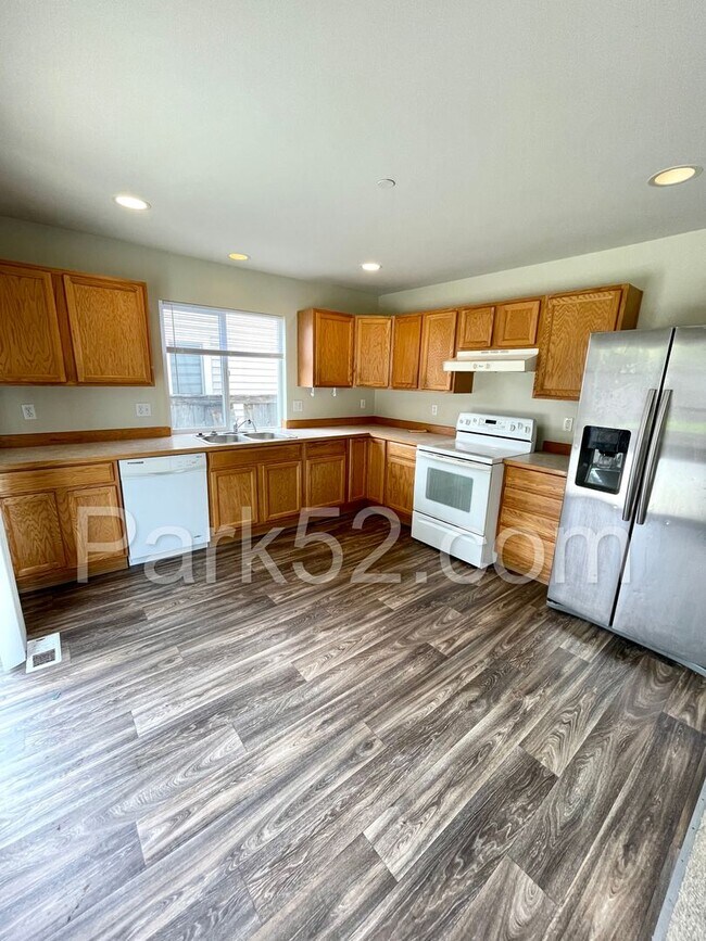 Foto del edificio - DuPont 4 Bedroom Single Family