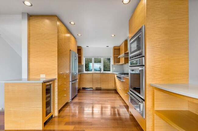 Foto del edificio - 302 NW Albemarle Terrace