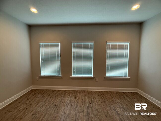 Foto del edificio - 24568 Kipling Ct