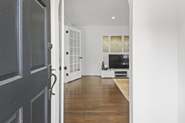 Foto del edificio - 2880 Alpine Rd NE