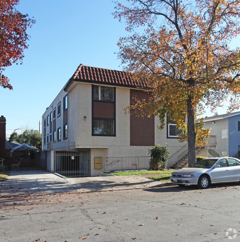 250 W Elmwood Ave, Burbank, CA 91502 Apartments in Burbank, CA