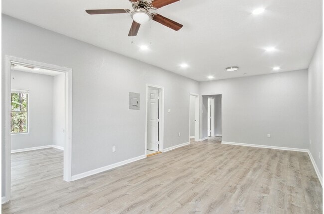 Building Photo - 1412 Hays St