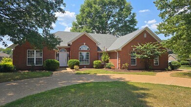 Building Photo - 173 Walnut Trace Dr