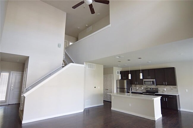 Building Photo - 10500 I-35