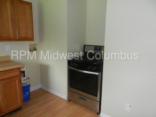 Building Photo - 3513 Roswell Dr