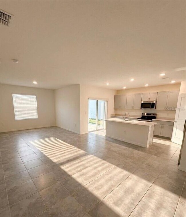 Building Photo - 5443 Isla Saona Dr