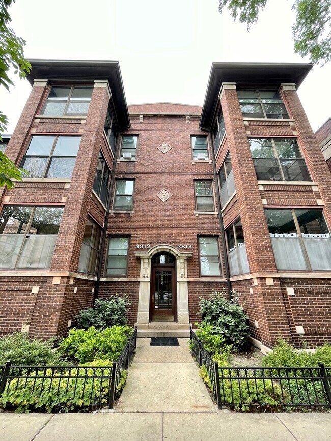 Building Photo - 3812 N Wayne Ave