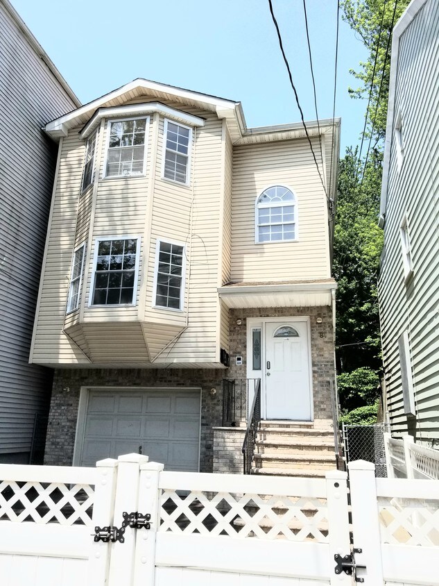 Around the corner from the Newark Archdiocese - 84 Mt Prospect Ave