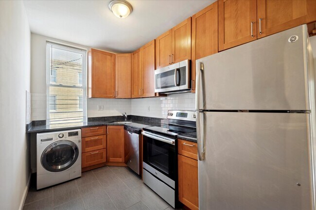 Building Photo - 1400 S 15th St