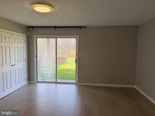 Foto del edificio - 25 Shawn Ln