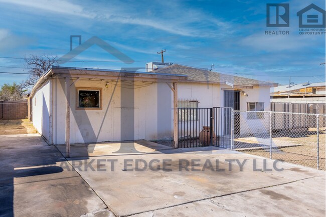 Foto del edificio - 3Bed/1.5Bath House at 35th/McDowell! $1199...