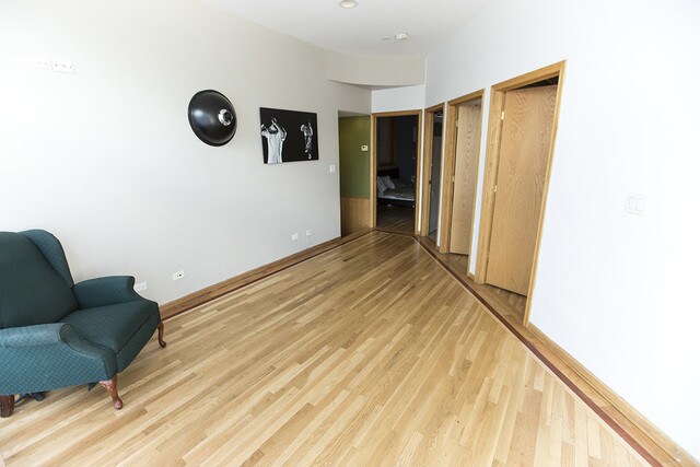 Foto del edificio - 2100 W Erie St