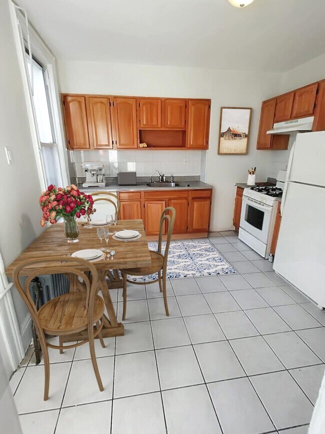 Building Photo - 488 Pavonia Ave