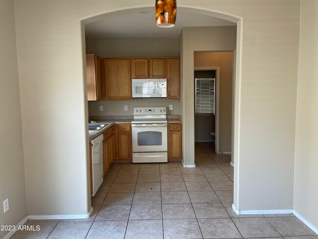 Foto del edificio - 4656 E Laurel Ave