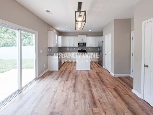 Foto del edificio - 6825 Pennyroyal Wy