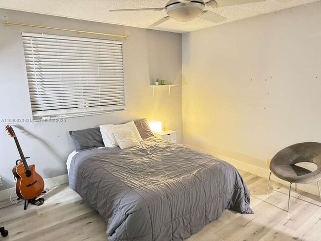 Foto del edificio - 925 Briar Ridge Rd