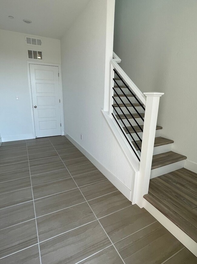 Building Photo - 542 W. Mahogany Lane  (Peach & Spruce)