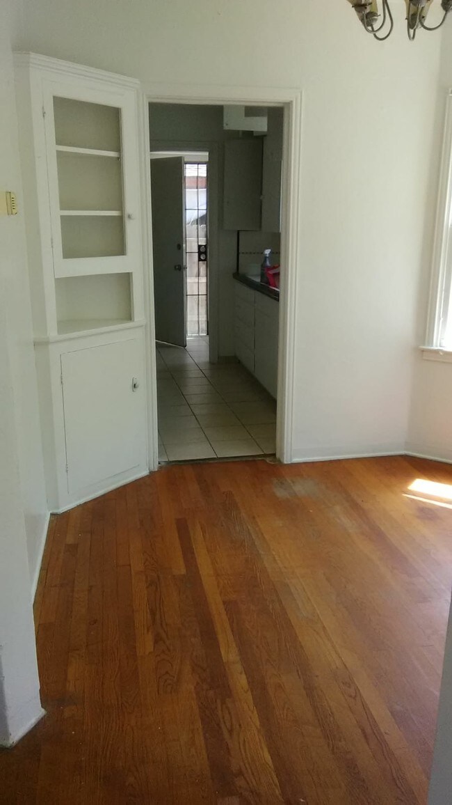 Foto del edificio - 704 N Stevenson St
